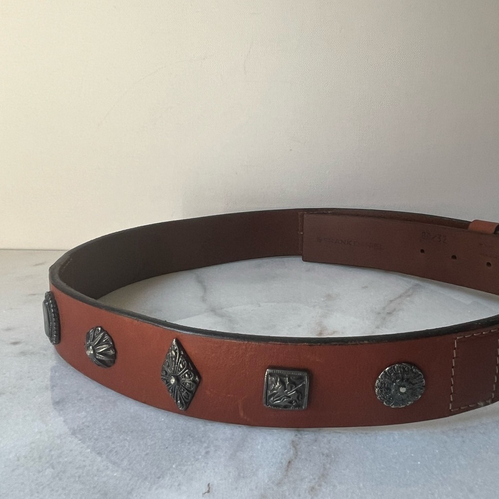 Frank Daniel Buckle Casual 1 1/2" wide Genuine Leather Belt . Italy .39.5” Long - Picture 3 of 16
